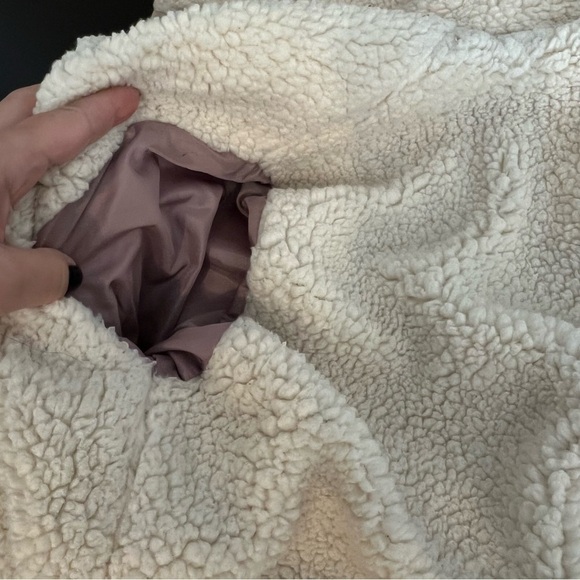 HOT DEAL! BDG sherpa lining puffer jacket, blush pink, cropped, size S - Picture 15 of 17